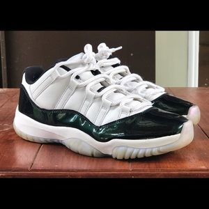 11s emerald